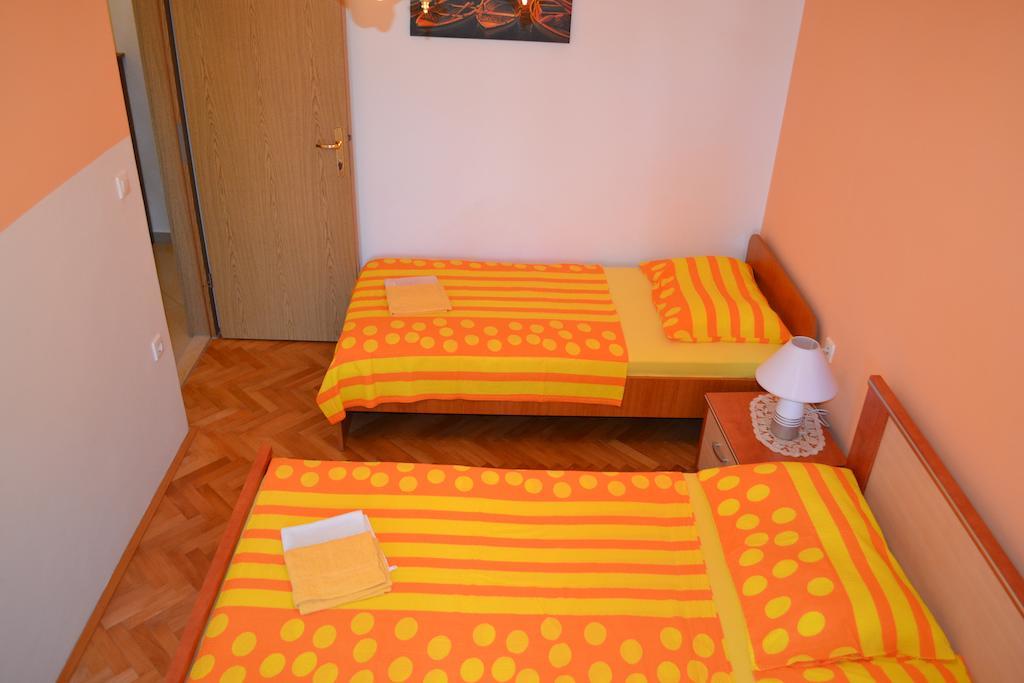 Apartments Karlo Omis Phòng bức ảnh