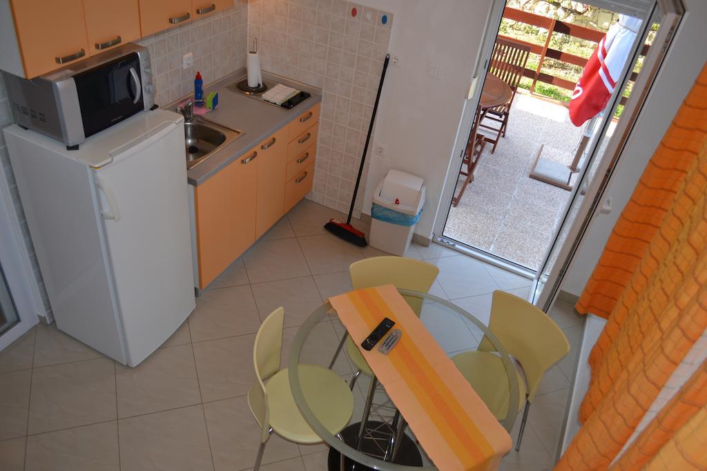 Apartments Karlo Omis Phòng bức ảnh