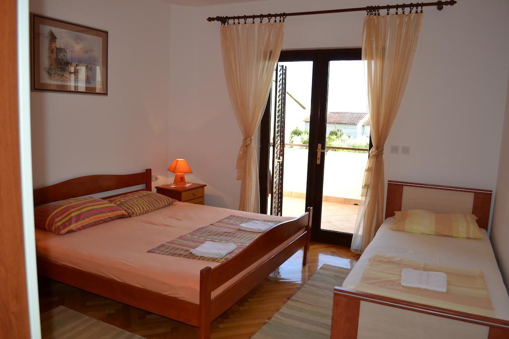 Apartments Karlo Omis Phòng bức ảnh